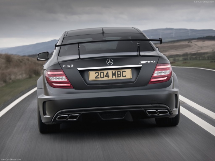  Mercedes-Benz C63 AMG Coupe